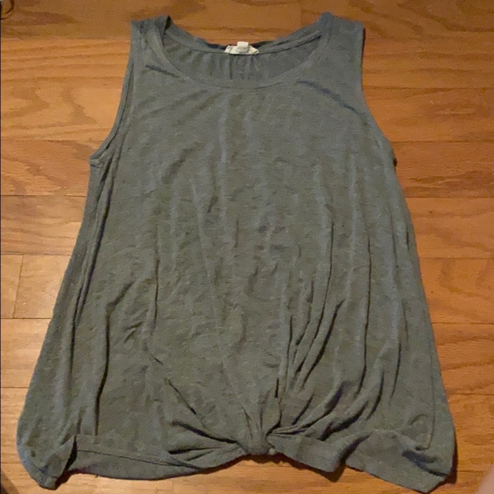 Knotted tank